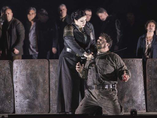 Nabucco_Csilla Boross (Abigaille) Luca Salsi (Nabucco)_Yasuko Kageyama, Opera di Roma Caracalla 2016_9637